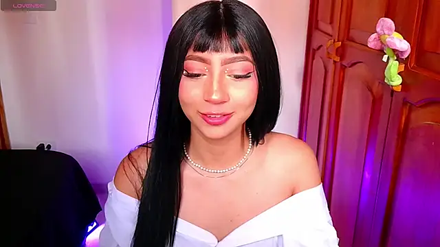 Snapshot of emma_web_ chatting on October 30, 3:09 pm emma web online show from October 30, 3:09 pm