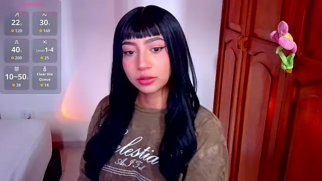 Snapshot of emma_web_ chatting on November 13, 5:06 pm emma web online show from November 13, 5:06 pm