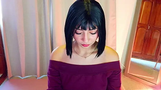 emma web  online show from March 21, 3:16 pm