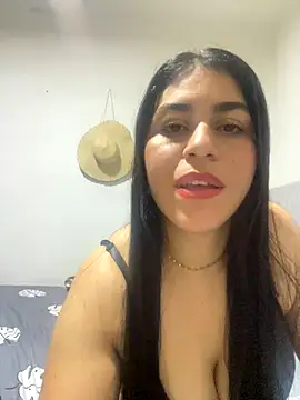 Snapshot of sindyy_01 chatting on October 18, 4:47 am sindyy 01 online show from October 18, 4:47 am