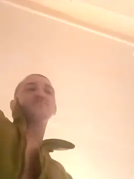 Snapshot of kalambu3 chatting on October 12, 8:21 pm kalambu3 online show from October 12, 8:21 pm