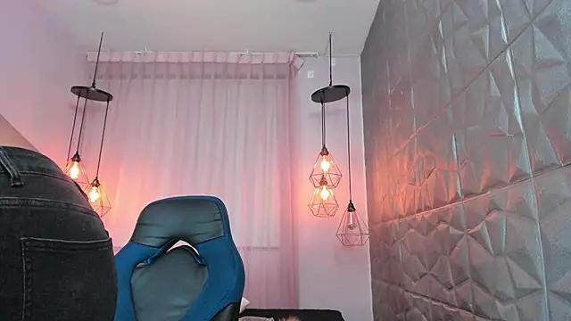 MADDY MAGIC online show from November 7, 7:51 pm