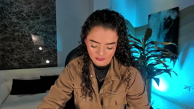 KylieJenkins online show from March 13, 11:15 am