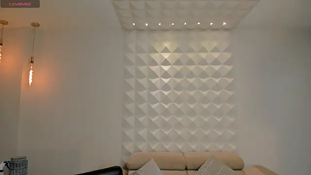 Snapshot of KylieJenkins chatting on November 7, 11:15 am KylieJenkins online show from November 7, 11:15 am