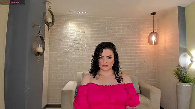 Snapshot of KylieJenkins chatting on November 20, 11:22 am KylieJenkins online show from November 20, 11:22 am