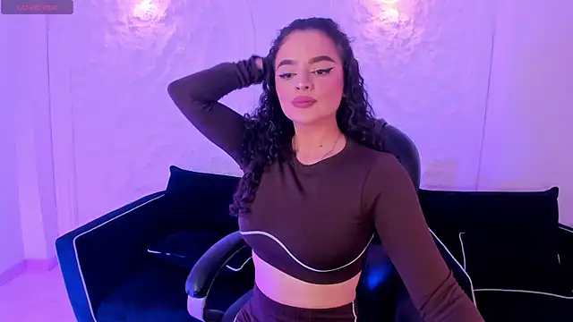 KylieJenkins online show from February 10, 11:42 am