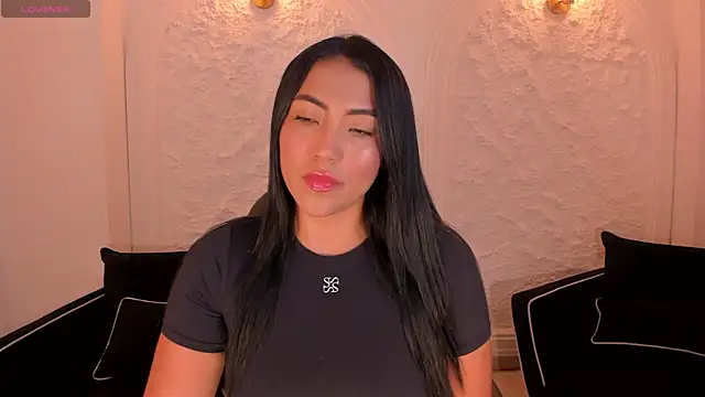 NatalieLewis online show from April 27, 12:03 pm