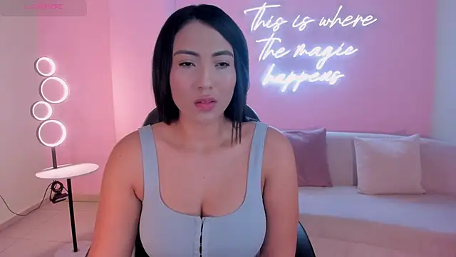 NatalieLewis online show from February 28, 11:54 am