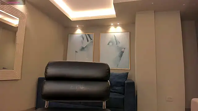 Snapshot of EmilyJohnsonX1 chatting on November 16, 11:19 pm EmilyJohnsonX1 online show from November 16, 11:19 pm