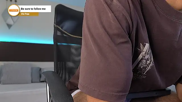 DanteeStone online show from December 15, 9:53 pm