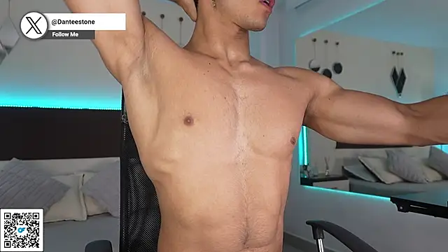 DanteeStone online show from March 3, 8:16 pm