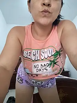 LindaSalo33 online show from October 5, 5:58 pm