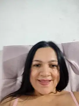 LindaSalo33 online show from November 17, 9:08 pm