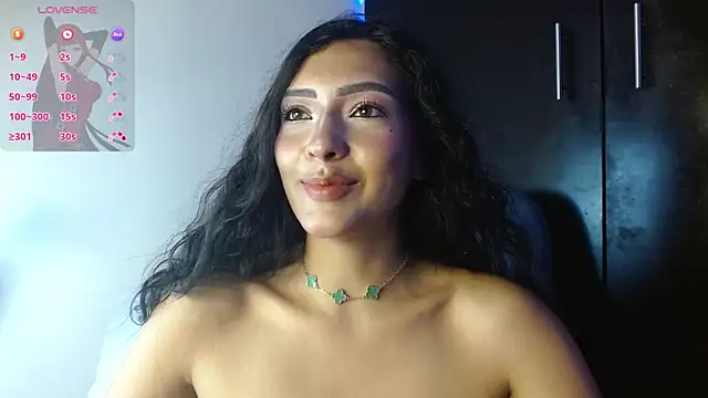 JuliethaFox online show from October 7, 4:35 am