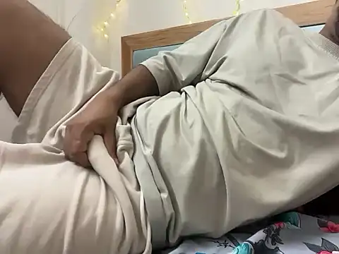 Snapshot of YourBlackBull chatting on October 2, 8:23 pm YourBlackBull online show from October 2, 8:23 pm