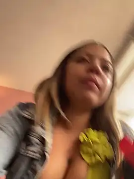 Ada Pink online show from November 5, 3:26 pm