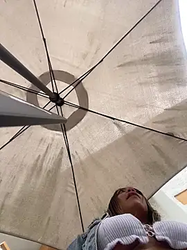 Ada Pink online show from December 4, 5:12 pm