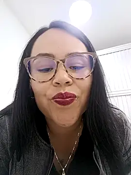 Italia 12 online show from November 13, 4:00 pm