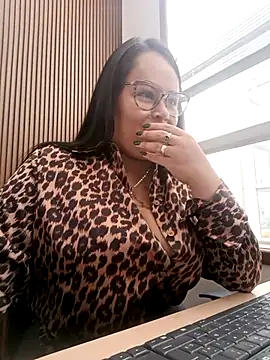 Italia 12 online show from November 11, 2:34 pm