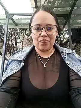 Italia 12 online show from November 15, 8:57 pm