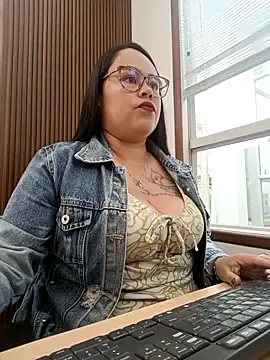 Italia 12 online show from November 4, 12:20 pm