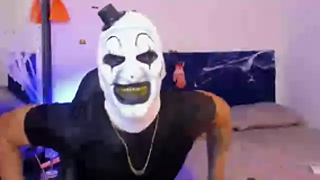 theo sky1 online show from October 31, 9:54 pm