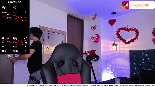 Snapshot of isaa_dl chatting on February 13, 6:08 pm isaa dl online show from February 13, 6:08 pm