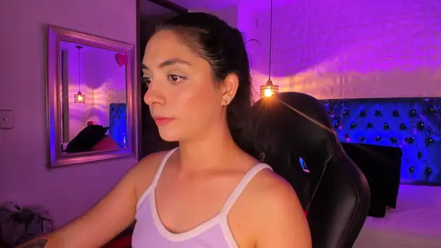 isaa dl online show from November 4, 11:30 pm