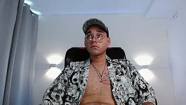 ColeCruz online show from October 20, 7:14 pm