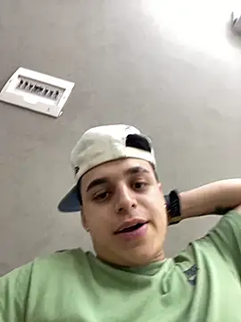 Snapshot of jeff2995_ chatting on November 8, 9:18 pm jeff2995 online show from November 8, 9:18 pm