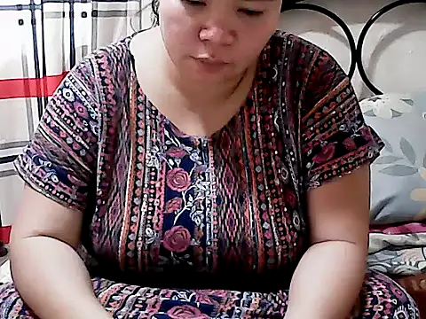 HornyPussie69 online show from April 4, 1:23 am