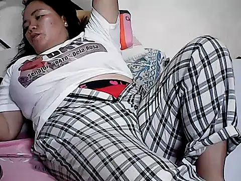 HornyPussie69 online show from May 18, 1:06 am