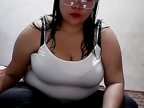 HornyPussie69 online show from February 1, 12:09 am