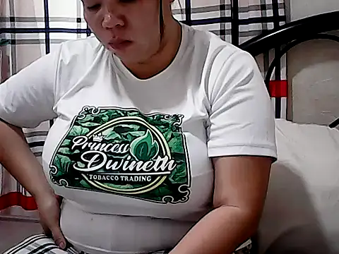 HornyPussie69 online show from April 19, 12:22 am