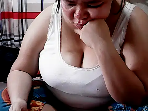 HornyPussie69 online show from April 9, 12:45 am