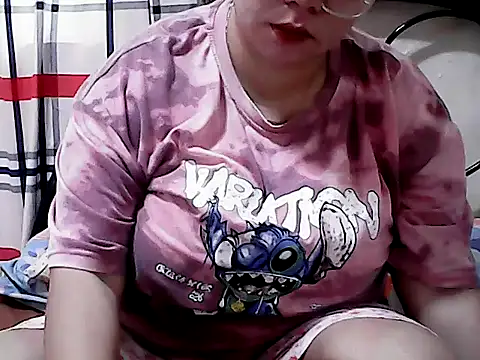 HornyPussie69 online show from April 9, 11:44 pm