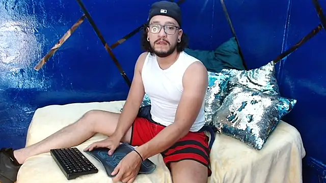 Snapshot of Ethan_w12 chatting on October 5, 12:12 am Ethan w12 online show from October 5, 12:12 am