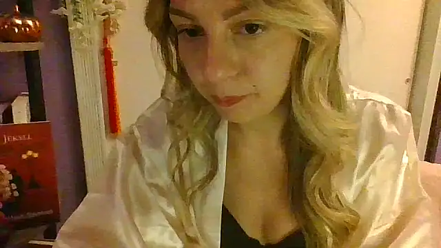 Snapshot of AmberLustXXX chatting on October 3, 3:20 am AmberLustXXX online show from October 3, 3:20 am