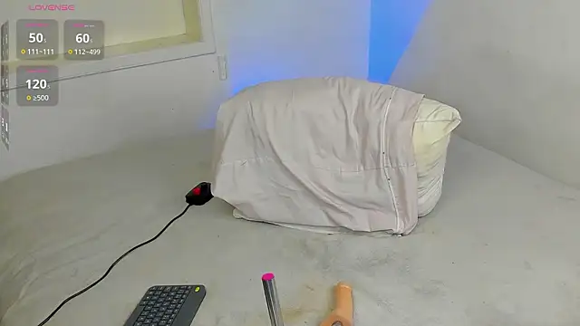 Alejarossi online show from March 19, 10:15 am