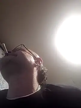 Curious9884 online show from March 4, 6:32 am