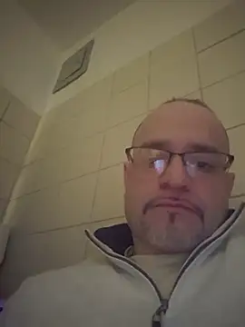 Curious9884 online show from March 18, 12:03 am