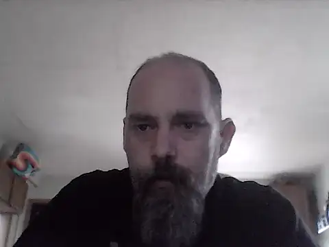 crazyheratic8 online show from April 4, 1:50 pm