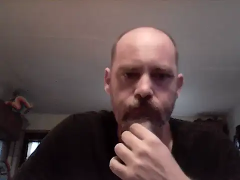 Snapshot of crazyheratic8 chatting on May 17, 12:54 am crazyheratic8 online show from May 17, 12:54 am