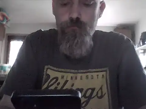 crazyheratic8 online show from April 11, 1:59 pm