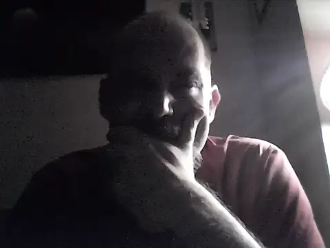 Snapshot of crazyheratic8 chatting on July 20, 3:36 am crazyheratic8 online show from July 20, 3:36 am