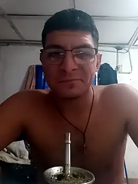 Eltorta214 online show from April 6, 8:54 pm