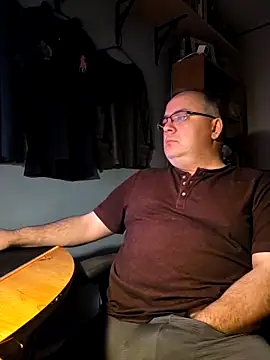 Iceman69696 online show from May 4, 5:00 am