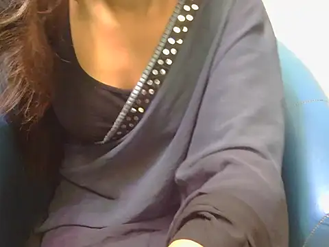 Snapshot of shiny-krisha chatting on November 30, 4:13 am shiny-krisha online show from November 30, 4:13 am