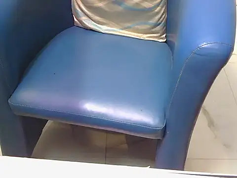 Snapshot of shiny-krisha chatting on November 28, 5:07 am shiny-krisha online show from November 28, 5:07 am