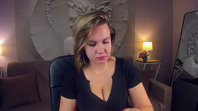 AriaEven online show from October 16, 3:09 pm